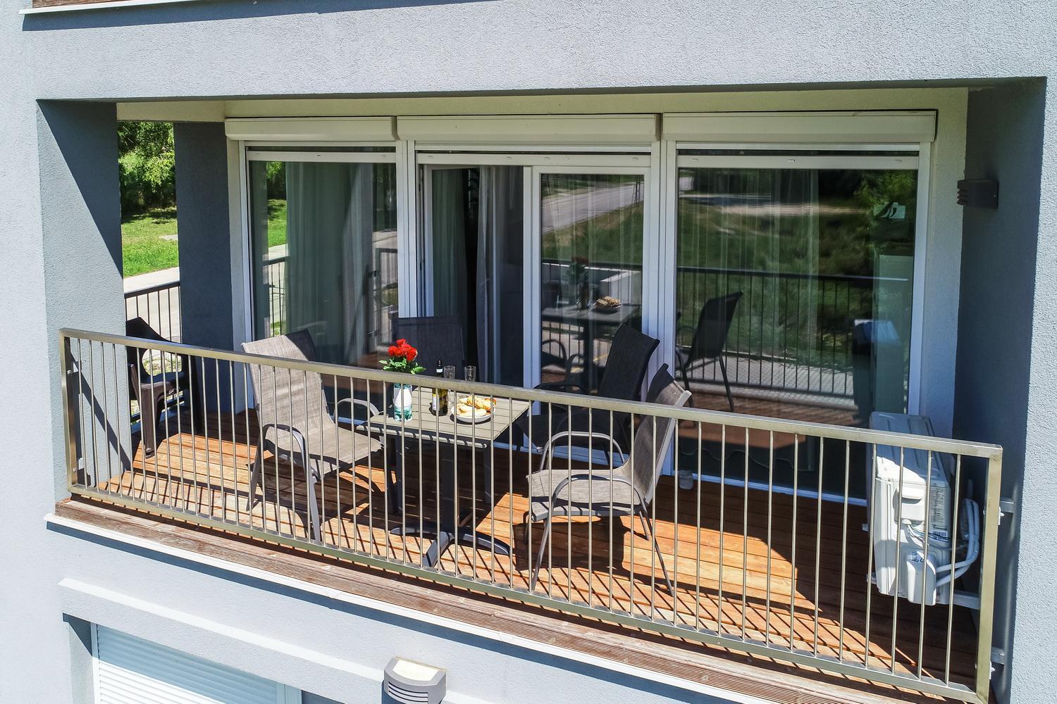 Ideal Max 6 Person Brand New Apartment *